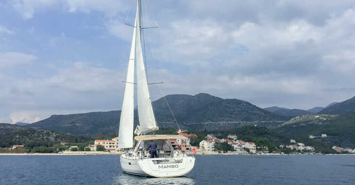 Rent a sailboat in Punat Marina - Oceanis 45 (4 cabs)