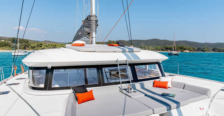 Rent a catamaran in SCT Marina - Excess 15