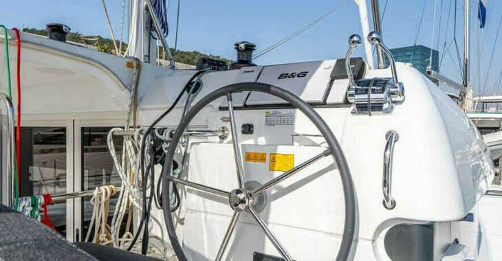 Rent a catamaran in Kremik Marina - Lagoon 40