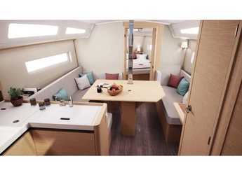 Rent a sailboat in Marina di Scarlino - Sun Odyssey 380