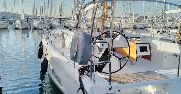 Rent a sailboat in Punat Marina - Dufour 470