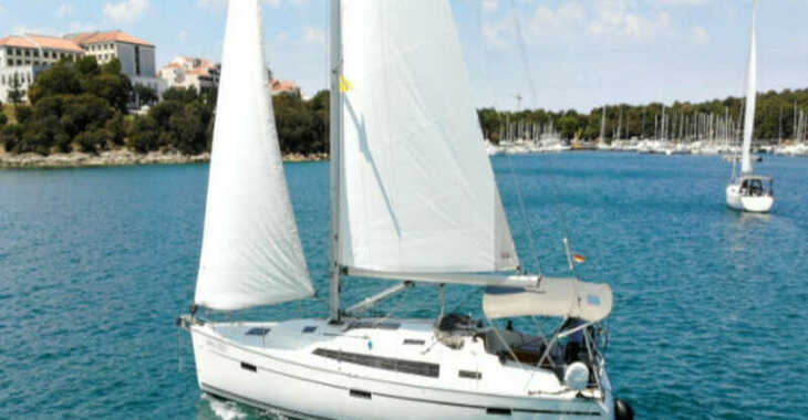 Rent a sailboat in Veruda - Bavaria Cruiser 41