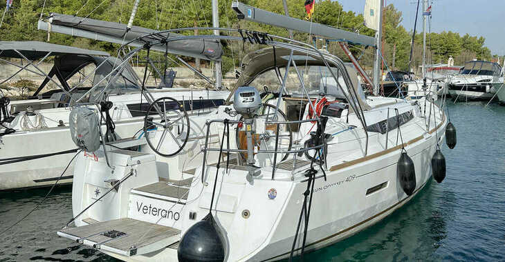 Chartern Sie segelboot in Veruda - Dufour 390 Grand Large