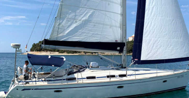 Rent a sailboat in Veruda - Bavaria 46 Cruiser
