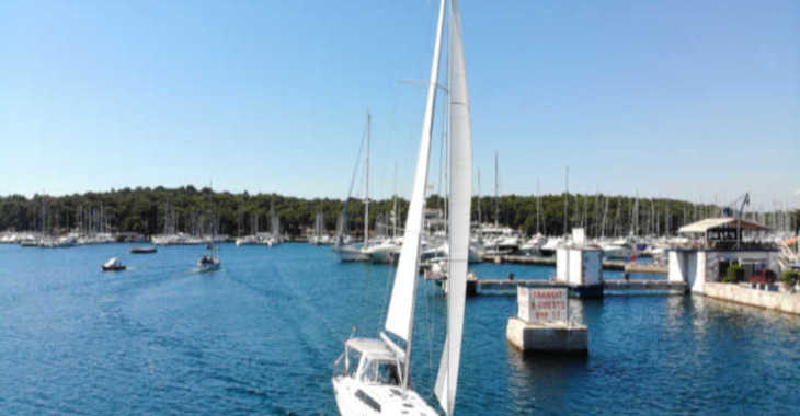 Louer voilier à Veruda - Oceanis 41.1