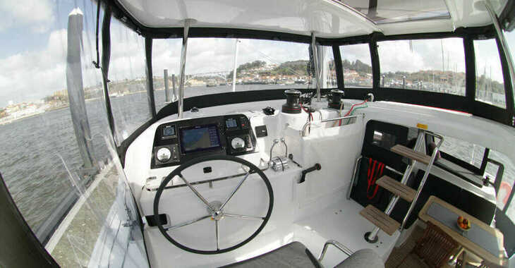 Rent a catamaran in Marina Frapa - Lagoon 42 - 3 cab