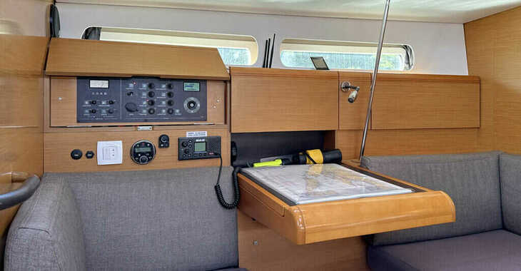 Chartern Sie segelboot in Marina Frapa - Sun Odyssey 409
