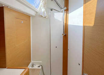 Rent a sailboat in Marina Frapa - Sun Odyssey 409