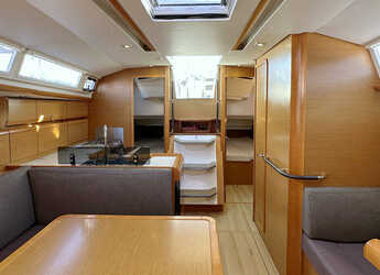 Rent a sailboat in Marina Frapa - Sun Odyssey 409