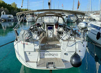 Rent a sailboat in Marina Frapa - Sun Odyssey 409