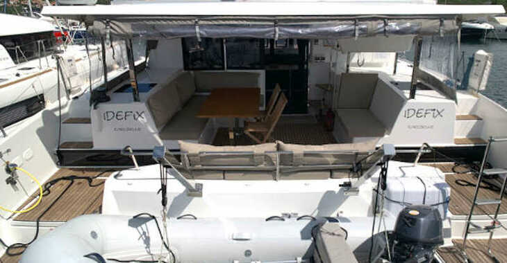 Rent a catamaran in Punat - Lucia 40 - 3 cab