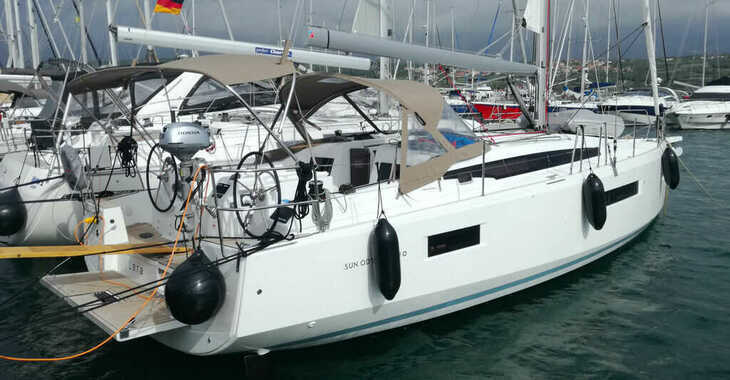 Rent a sailboat in Punat - Sun Odyssey 410