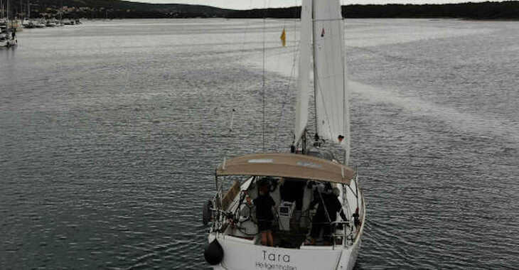 Rent a sailboat in Punat Marina - Sun Odyssey 389 - 2 cab