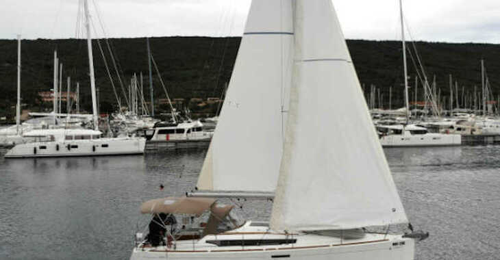 Rent a sailboat in Punat Marina - Sun Odyssey 389 - 2 cab