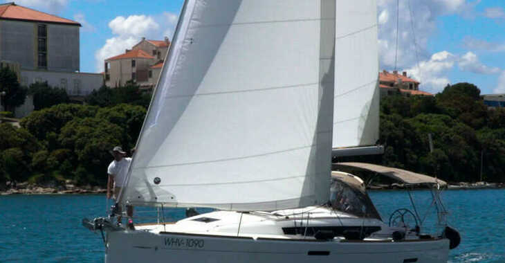 Rent a sailboat in Veruda - Sun Odyssey 389