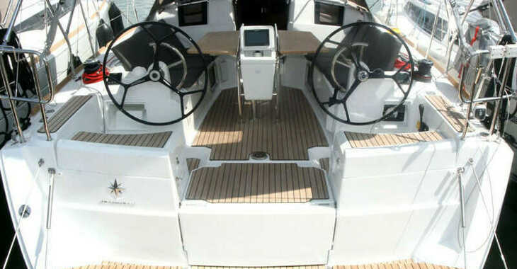 Rent a sailboat in Veruda Marina - Sun Odyssey 389