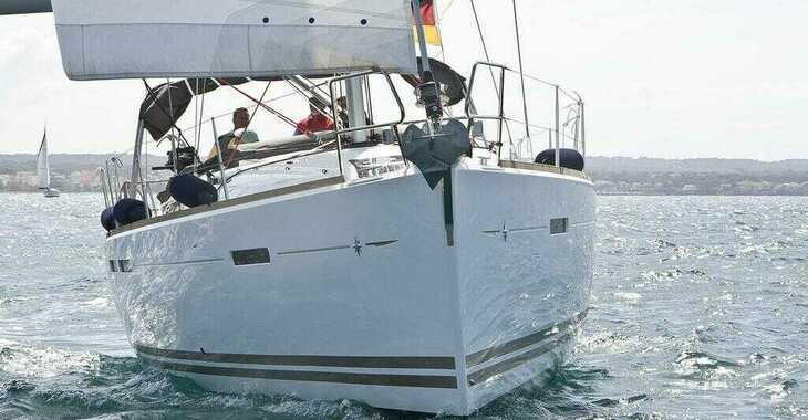 Rent a sailboat in Veruda Marina - Sun Odyssey 439