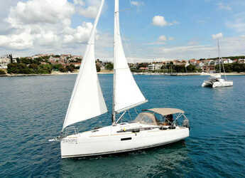 Chartern Sie segelboot in Veruda - Sun Odyssey 349 - 2 Cab