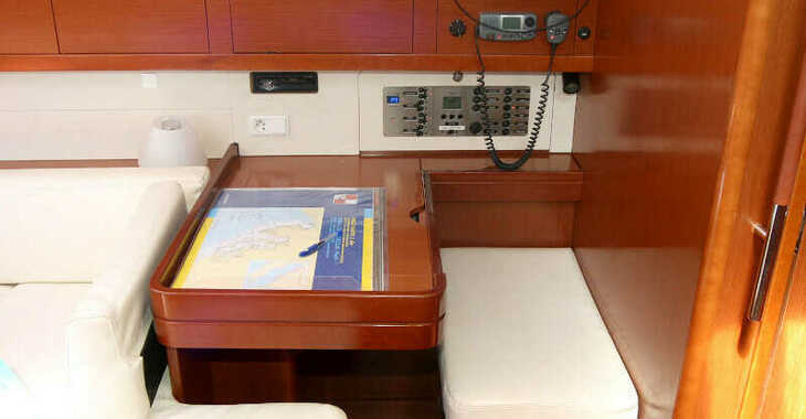 Chartern Sie segelboot in Marina Frapa - Oceanis 50