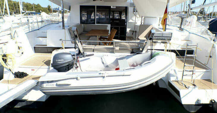 Rent a catamaran in Marina Frapa - Lucia 40