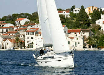 Rent a sailboat in Marina Frapa - Bavaria Cruiser 41