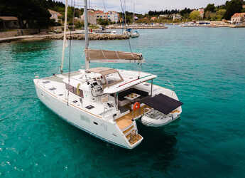 Rent a catamaran in Marina Mandalina - Lagoon 400 S2 - 4 + 2 cab.