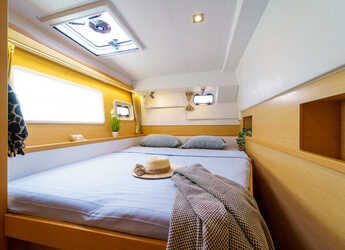 Rent a catamaran in Marina Mandalina - Lagoon 400 S2 - 4 + 2 cab.