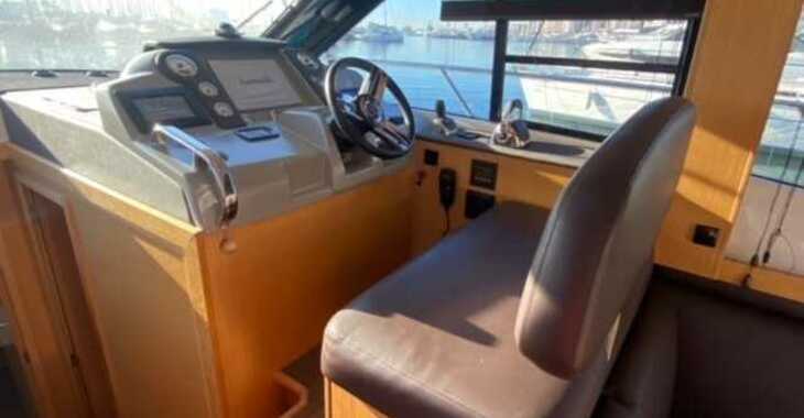 Chartern Sie motorboot in Naviera Balear - Bavaria Virtess 420 Fly