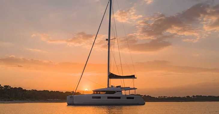 Rent a catamaran in Naviera Balear - Lagoon 50 owner version