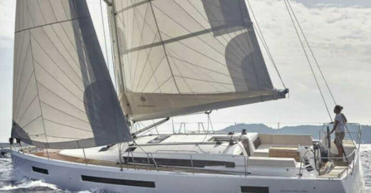 Chartern Sie segelboot in Marina Skiathos  - Sun Odyssey 490 4 cabins