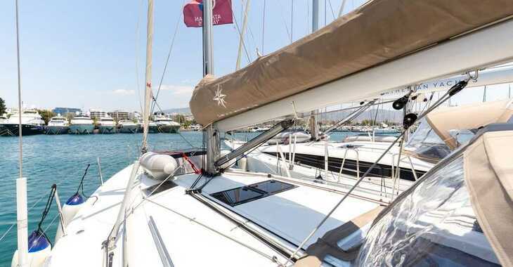 Rent a sailboat in Alimos Marina - Sun Odyssey 440