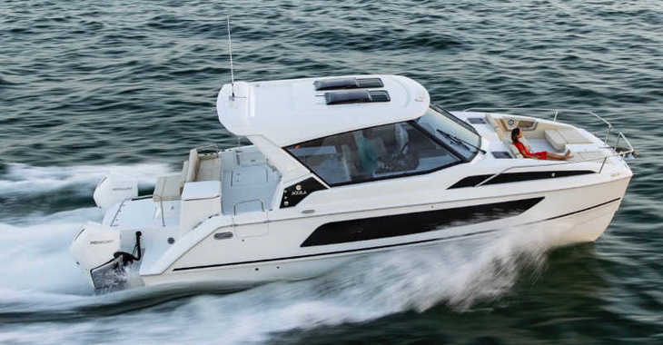Chartern Sie motorboot in Marina di Cannigione - Aquila 36