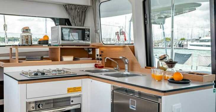 Rent a catamaran in Anse Marcel Marina (Lonvilliers) - Excess 11 - 4 + 2 cab.