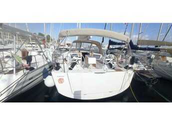 Rent a sailboat in Marina di Villa Igiea - Dufour 390 Grand Large
