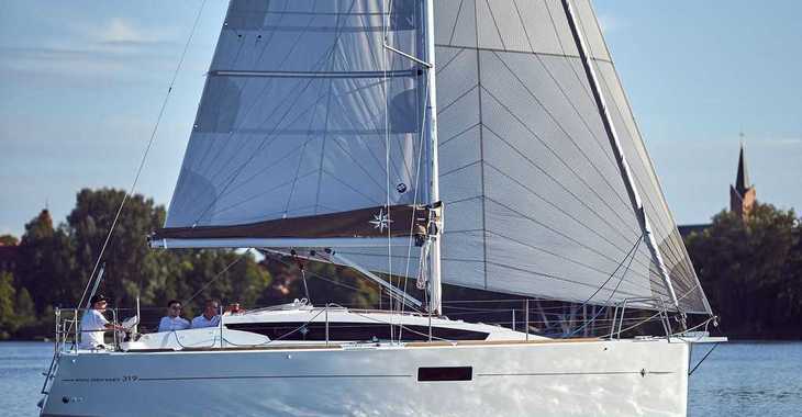 Rent a sailboat in Marina di Palermo La Cala - Sun Odyssey 319