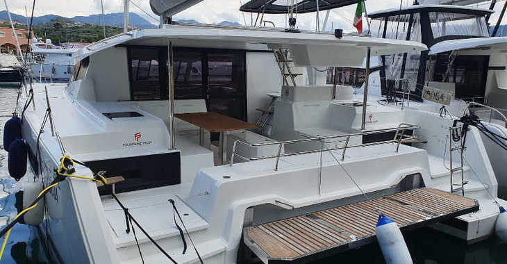 Rent a catamaran in Marina di Villa Igiea - Astréa 42