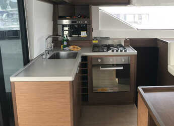 Rent a catamaran in Porto Capo d'Orlando Marina - Lagoon 50 (A/C+WaterMaker+GEN)