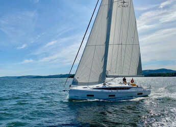 Rent a sailboat in Marina Skiathos  - Bavaria C42
