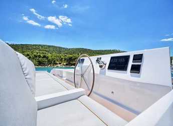 Louer catamaran à Marina Kastela - Luna 49