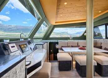 Louer catamaran à Marina Kastela - Luna 49