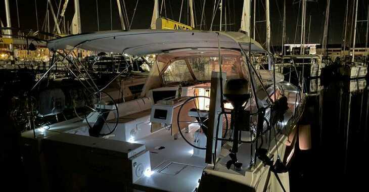 Rent a sailboat in ACI Marina Vodice - Dufour 430 - 3 cab.