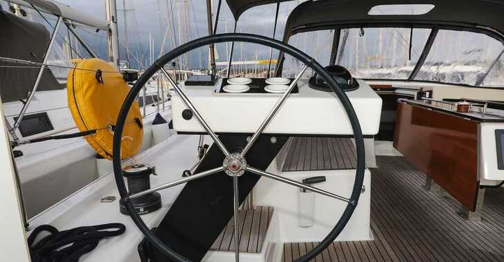 Rent a sailboat in Sangulin Marina - Dufour 470 - 5 cab.