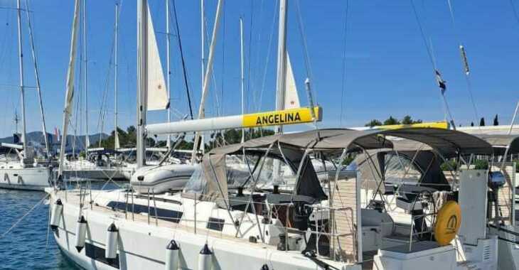 Rent a sailboat in Marina Sukosan (D-Marin Dalmacija) - Dufour 470 - 3 cab.