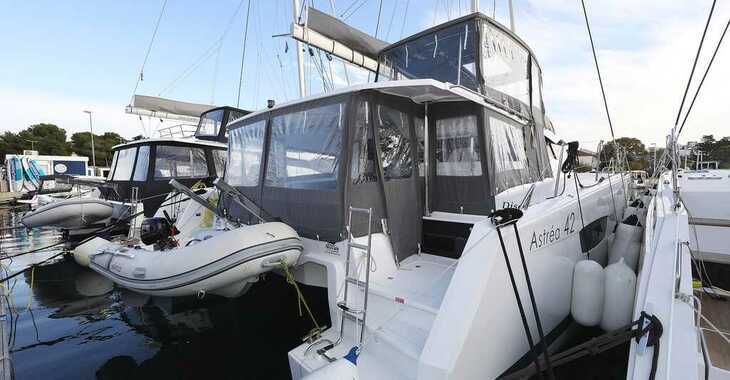 Rent a catamaran in Marina Kornati - Fountaine Pajot Astrea 42 - 4 + 2 cab.