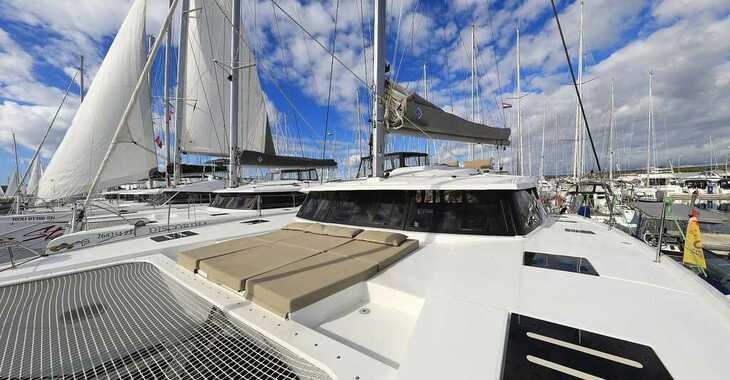 Rent a catamaran in Kornati Marina - Fountaine Pajot Saona 47 Quintet - 5 + 1 cab.