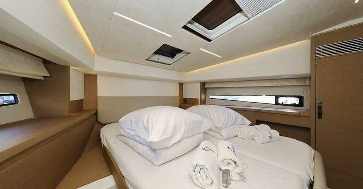 Rent a yacht in Marina Kornati - Prestige 460 Fly