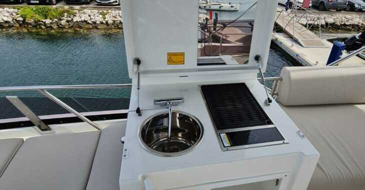 Rent a yacht in Marina Kornati - Prestige 460 Fly