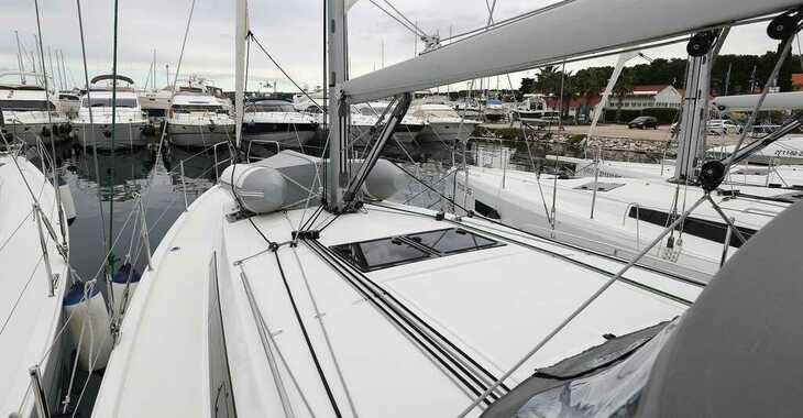 Rent a sailboat in Kornati Marina - Sun Odyssey 410 - 3 cab.