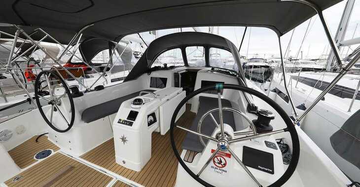 Rent a sailboat in Marina Kornati - Sun Odyssey 410 - 3 cab.