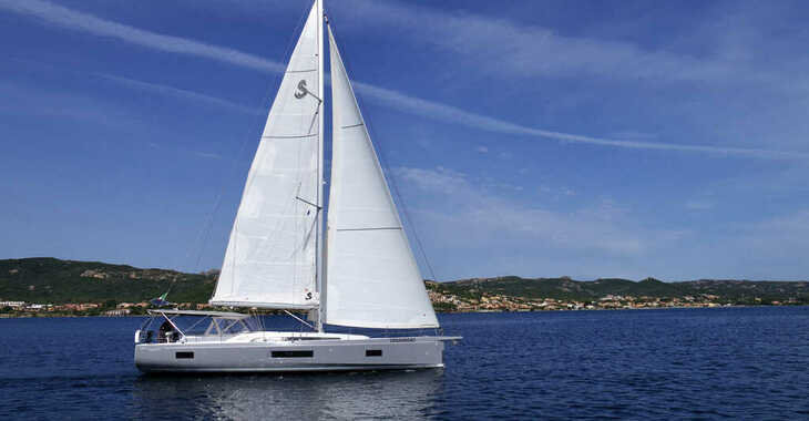 Chartern Sie segelboot in Marina di Cannigione - Oceanis 51.1
